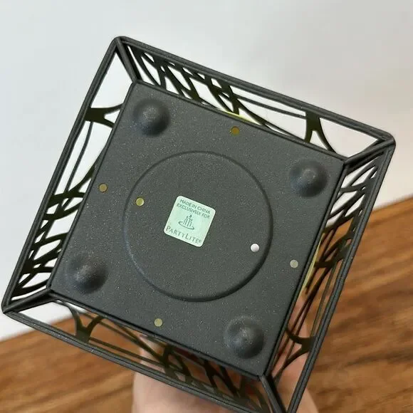 Party lite candle holder - Picture 3 of 3